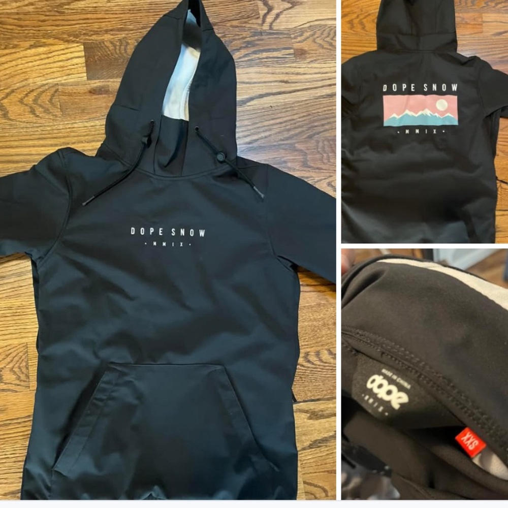 DOPE Snow Yeti Hoodie
Snowboard-ski jacket 
Size Adult XXS